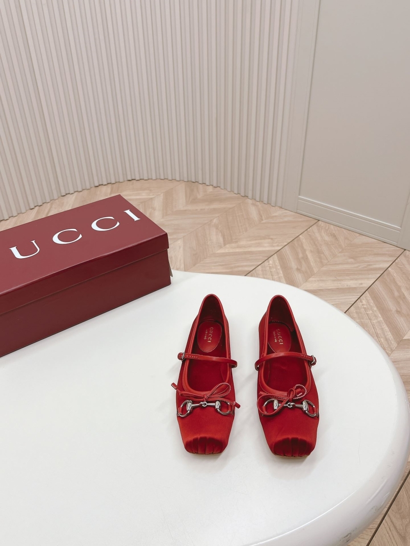 Gucci Flat Shoes